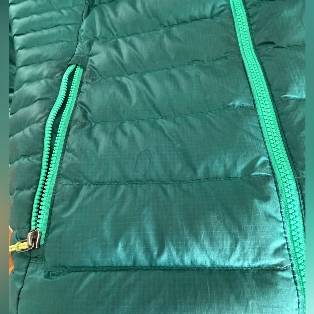 Women’s Patagonia Teal Puffer Jacket with Hood Size Medium - Picture 6 of 6